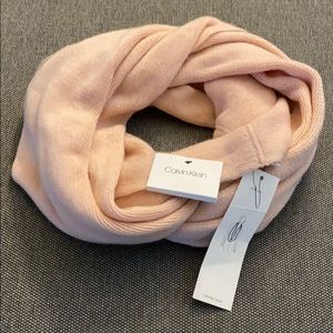NWT • Calvin Klein infinity scarf